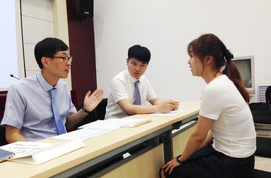 韩国明知大学来校面试赴韩留学生